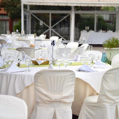 Four Seasons Hotel Trílofon Zewnętrze zdjęcie