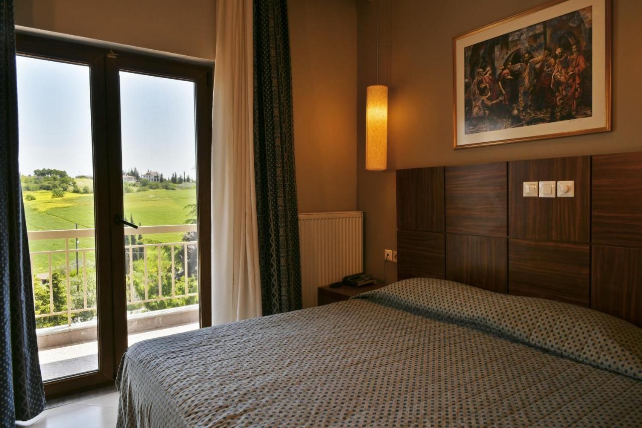 Four Seasons Hotel Trílofon Zewnętrze zdjęcie