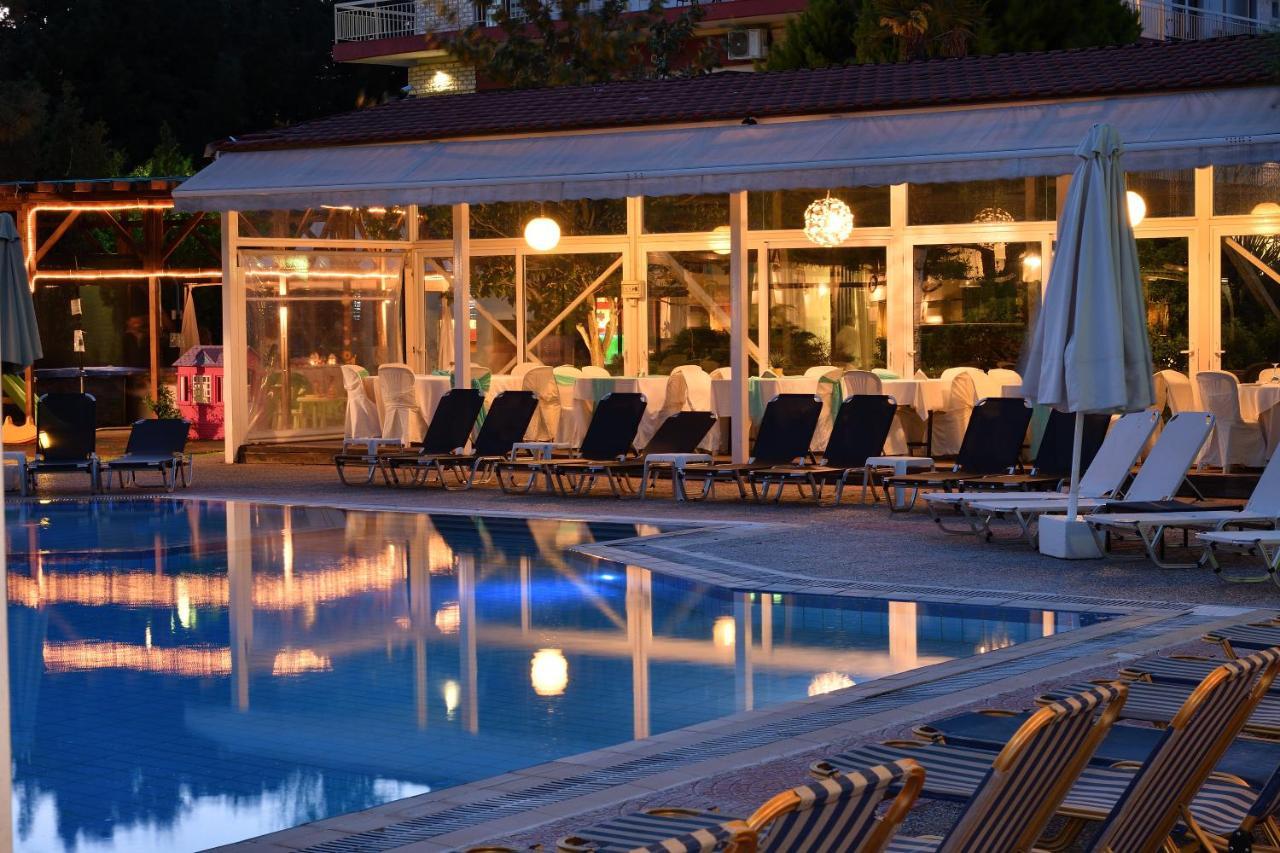 Four Seasons Hotel Trílofon Zewnętrze zdjęcie