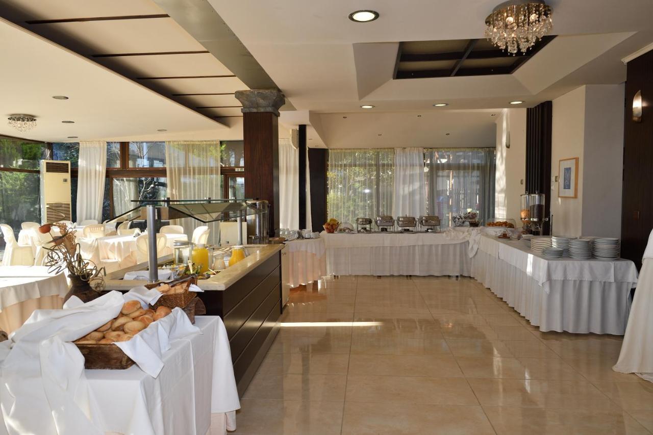 Four Seasons Hotel Trílofon Zewnętrze zdjęcie
