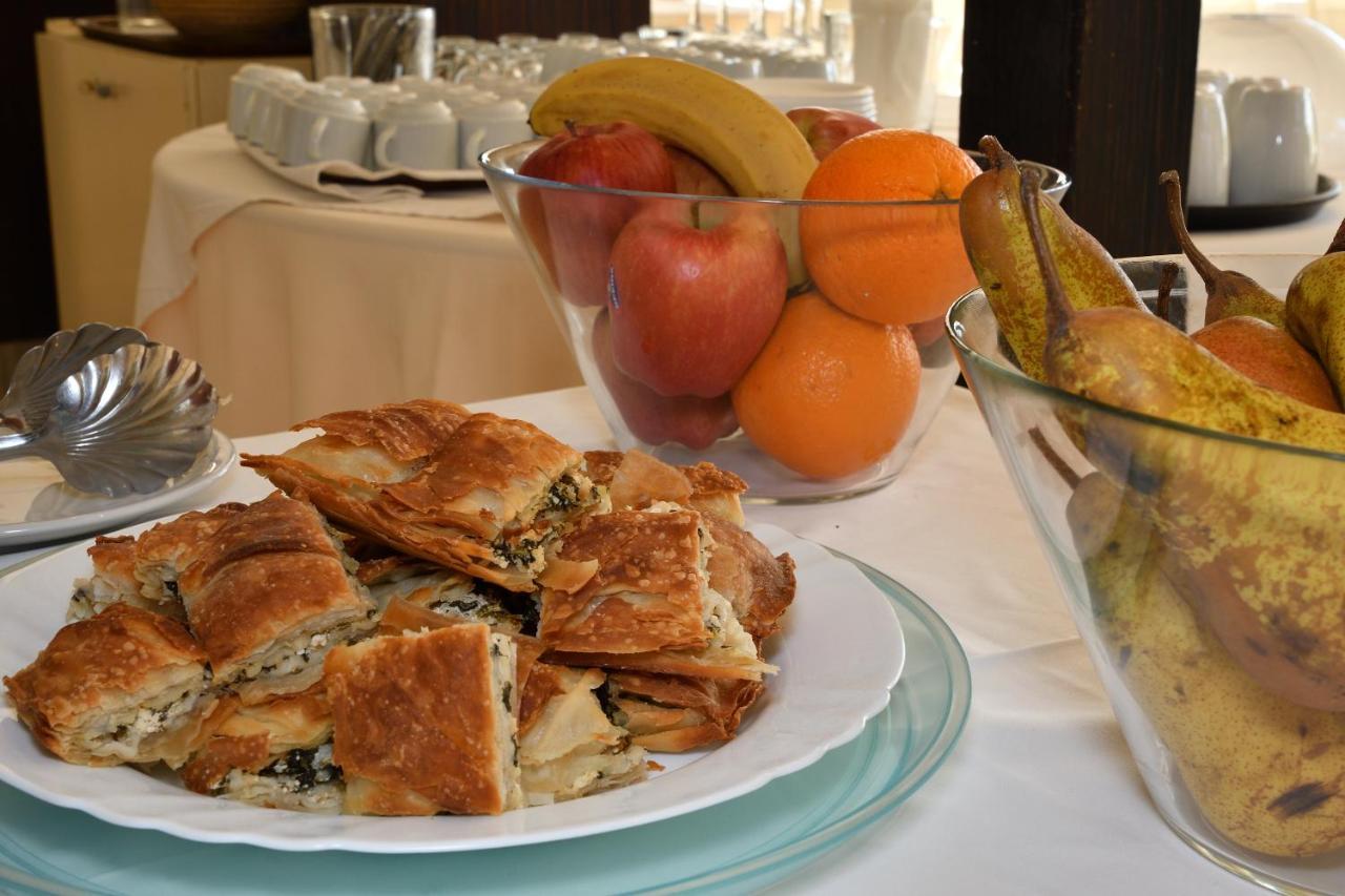 Four Seasons Hotel Trílofon Zewnętrze zdjęcie