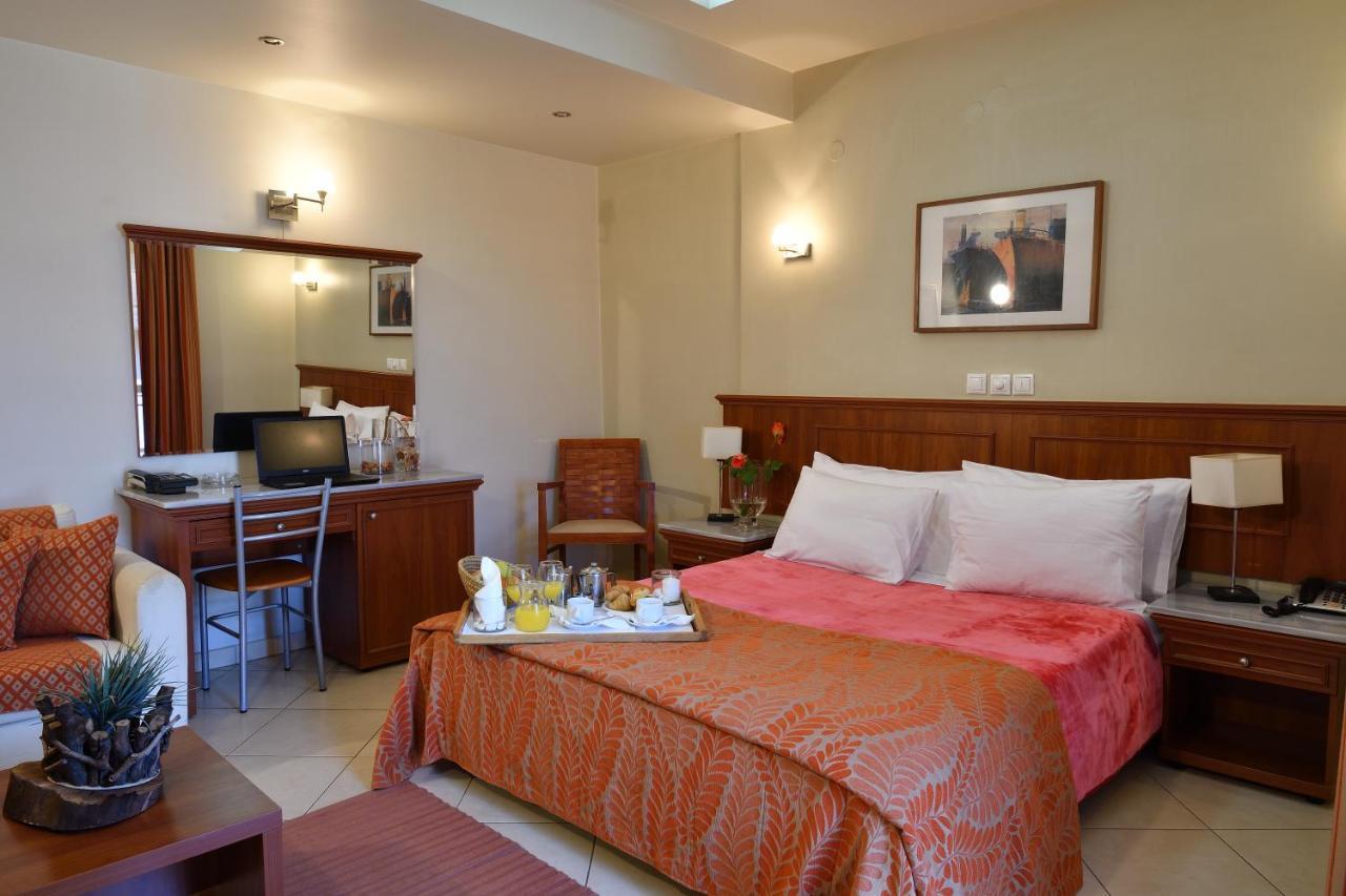 Four Seasons Hotel Trílofon Zewnętrze zdjęcie