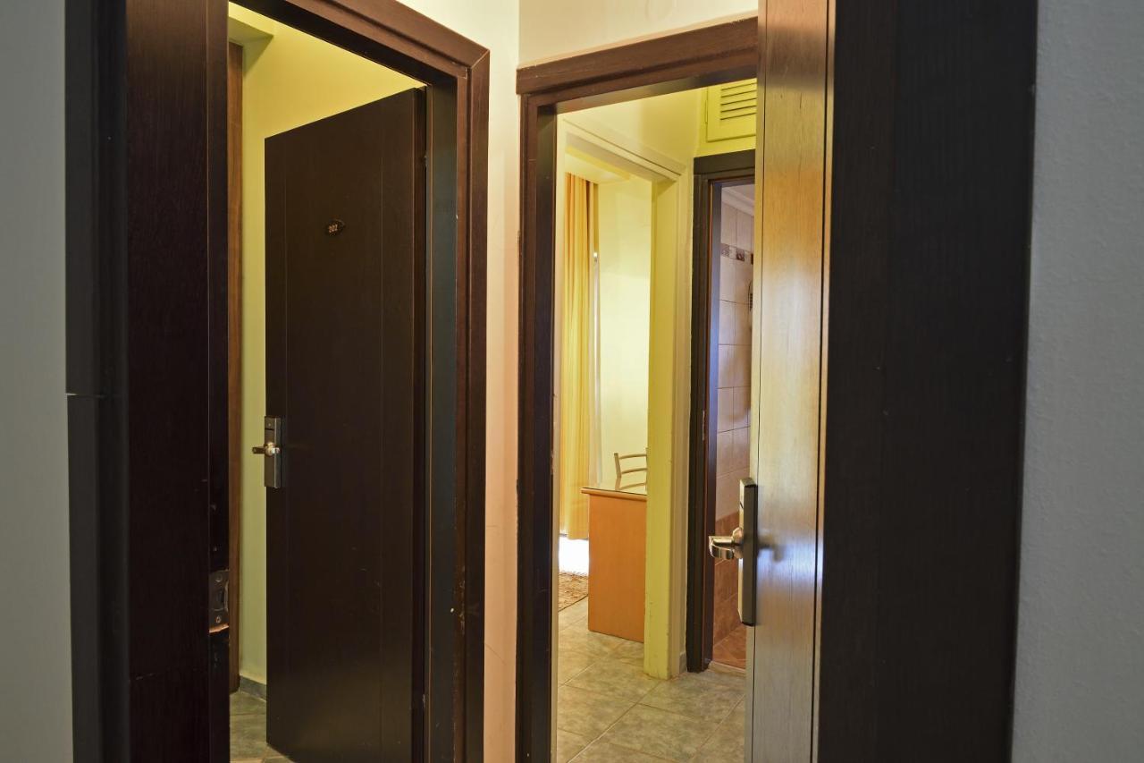 Four Seasons Hotel Trílofon Zewnętrze zdjęcie